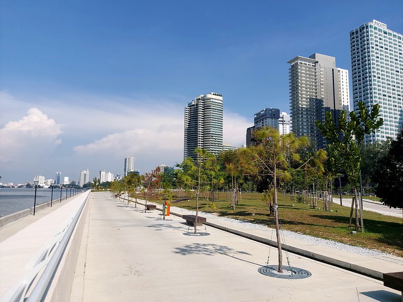Gurney Drive Promenade interior view