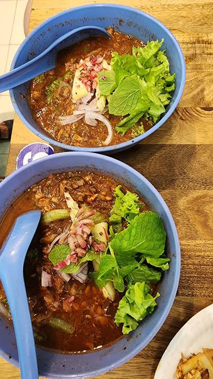 Penang Road Famous Laksa interior view